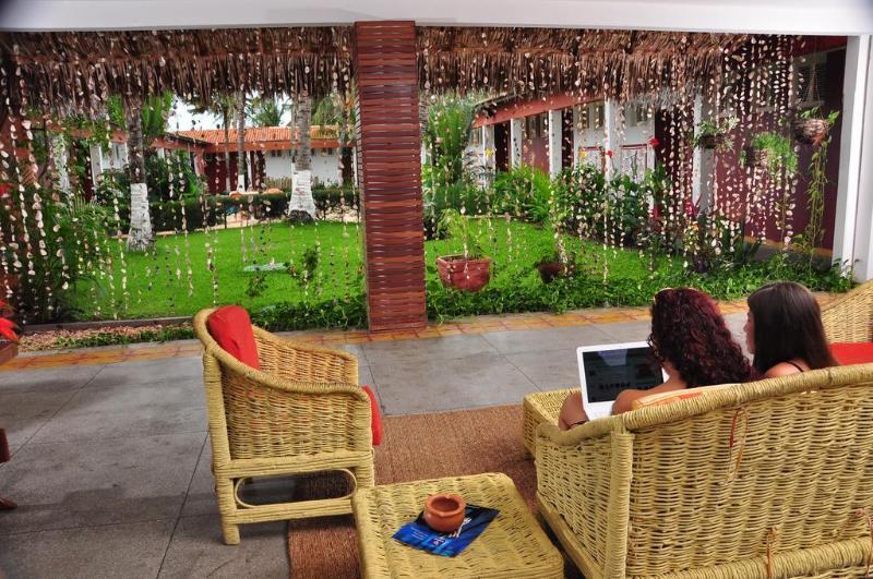 Ilha Praia Hotel Камосим Екстериор снимка