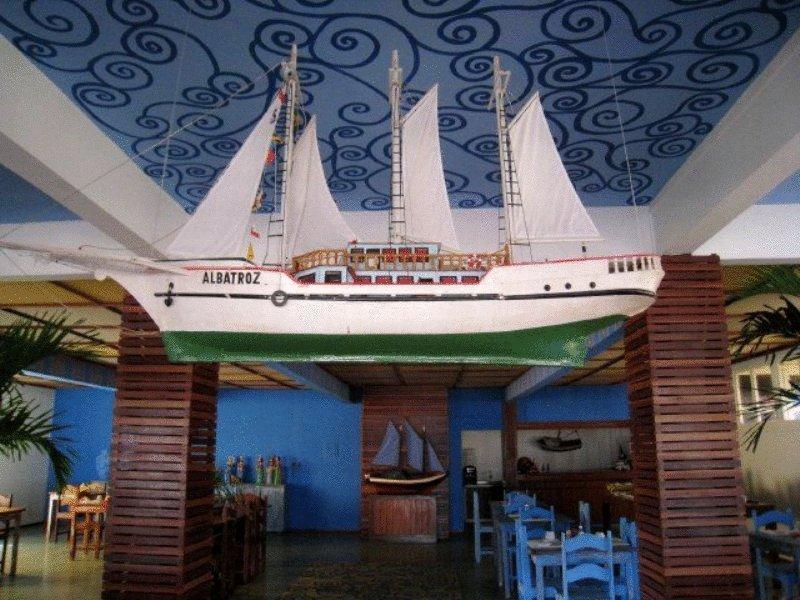 Ilha Praia Hotel Камосим Екстериор снимка