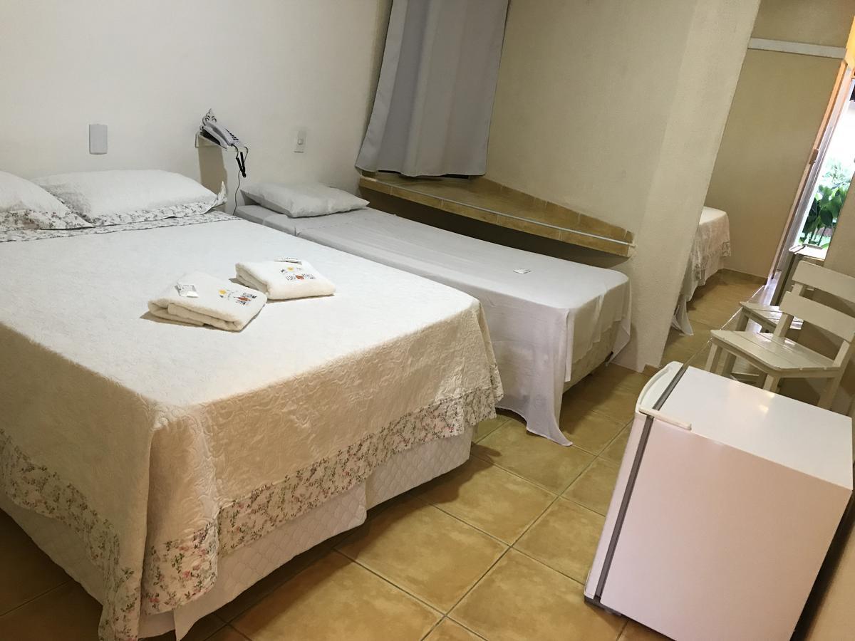 Ilha Praia Hotel Камосим Екстериор снимка