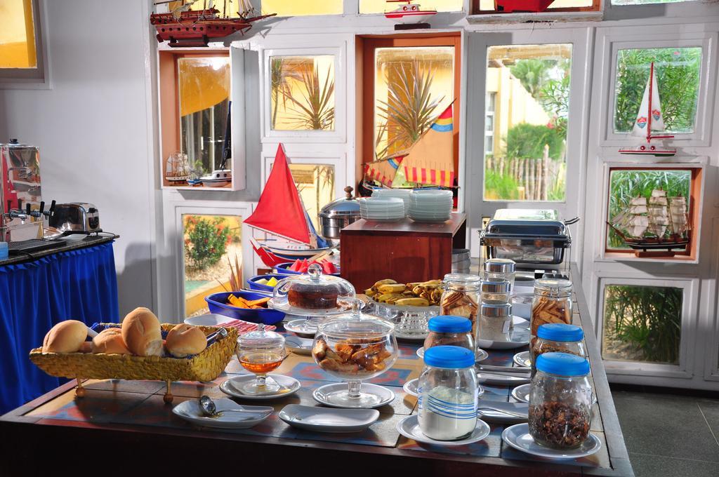 Ilha Praia Hotel Камосим Екстериор снимка