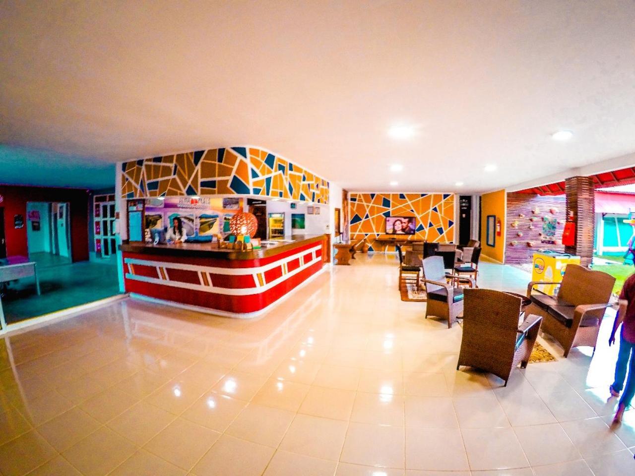 Ilha Praia Hotel Камосим Екстериор снимка